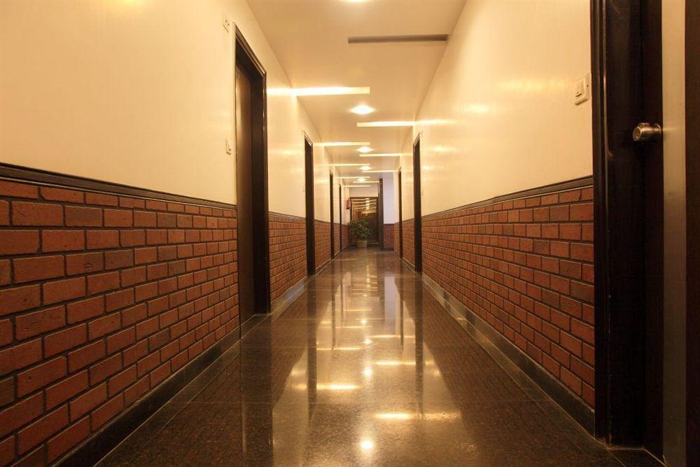 Hotel Lohmod At National Highway 8 - Free Airport Transffer Yeni Delhi Dış mekan fotoğraf
