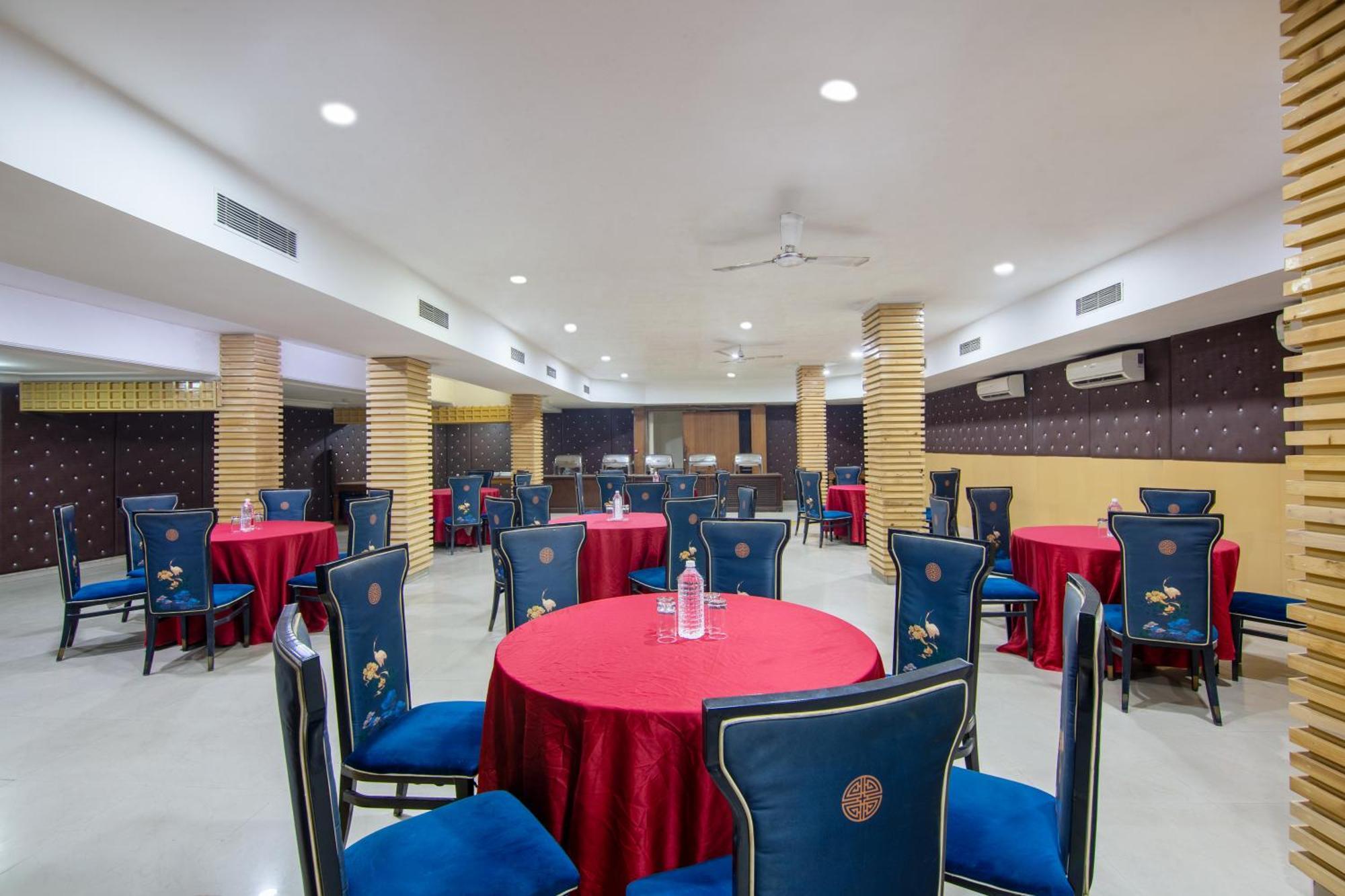 Hotel Lohmod At National Highway 8 - Free Airport Transffer Yeni Delhi Dış mekan fotoğraf