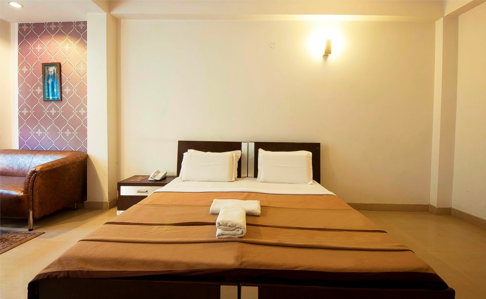 Hotel Lohmod At National Highway 8 - Free Airport Transffer Yeni Delhi Dış mekan fotoğraf